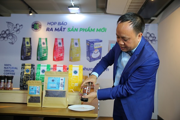 PHÚC SINH CONSUMER 246-248 Võ Văn Kiệt, Phường Cầu Ông Lãnh, Quận 1
