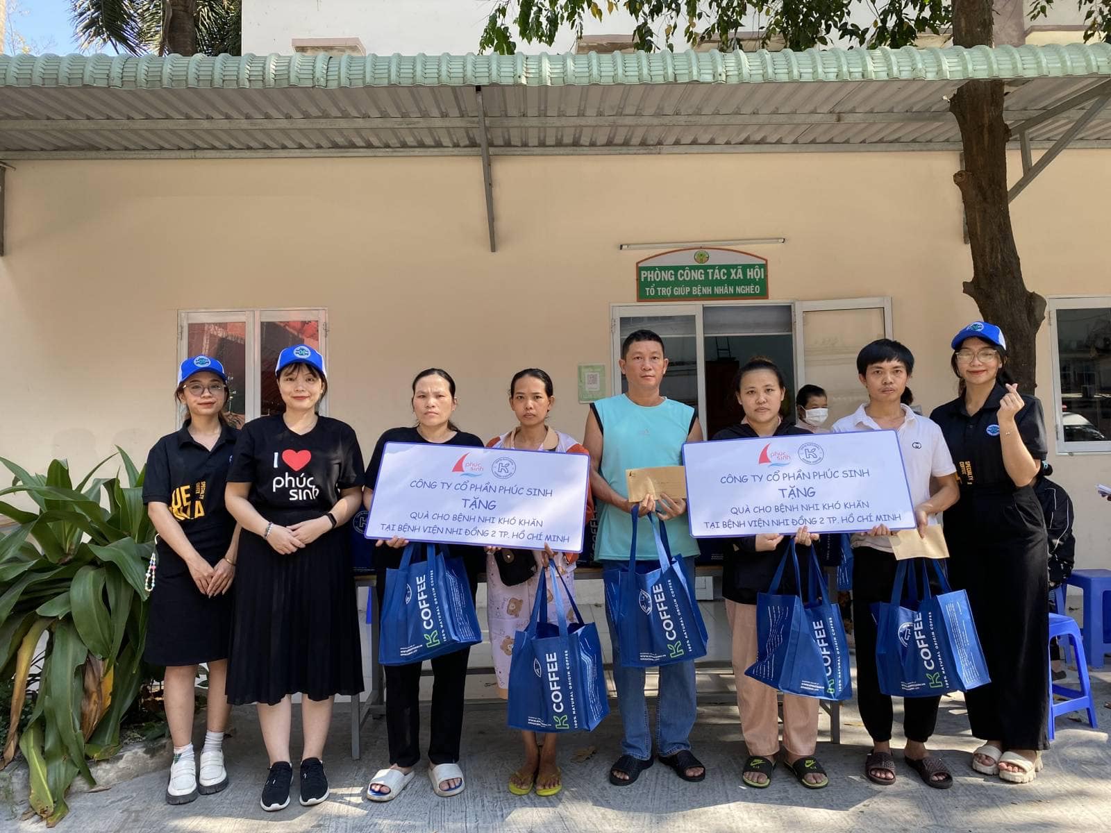 PHUC SINH  K COFFEE Hạnh Phúc chia sẻ Yêu Thương đến Gia đình các bệnh Nhi
