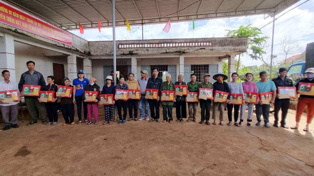 PHÚC SINH TRAO TẶNG 121 PHẦN QUÀ TẾT CHO CÁC HỘ NGHÈO BUÔN HỒ, CƯKUIN, DAKLAK DỊP TẾT 2022