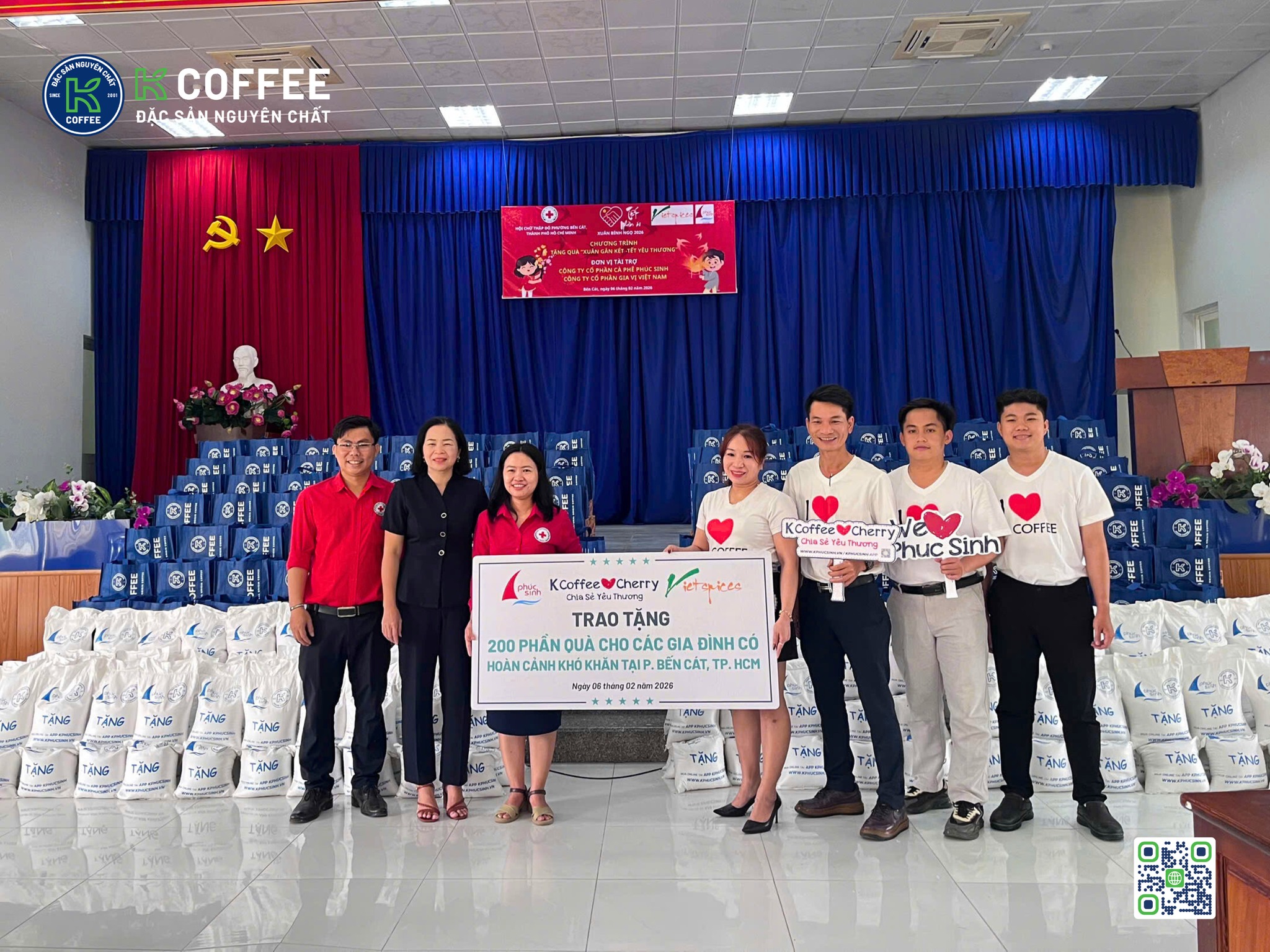 PHÚC SINH CHIA SẺ YÊU THƯƠNG TRAO TẶNG 200 PHẦN QUÀ CHO CÁC GIA ĐÌNH CÓ HOÀN CẢNH KHÓ KHĂN TẠI PHƯỜNG BẾN CÁT, TP.HCM