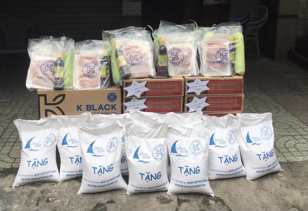 PHÚC SINH TẶNG QUÀ KHU TRỌ CÔNG NHÂN QUẬN TÂN BÌNH, TP HỒ CHÍ MINH THÁNG 8 2021