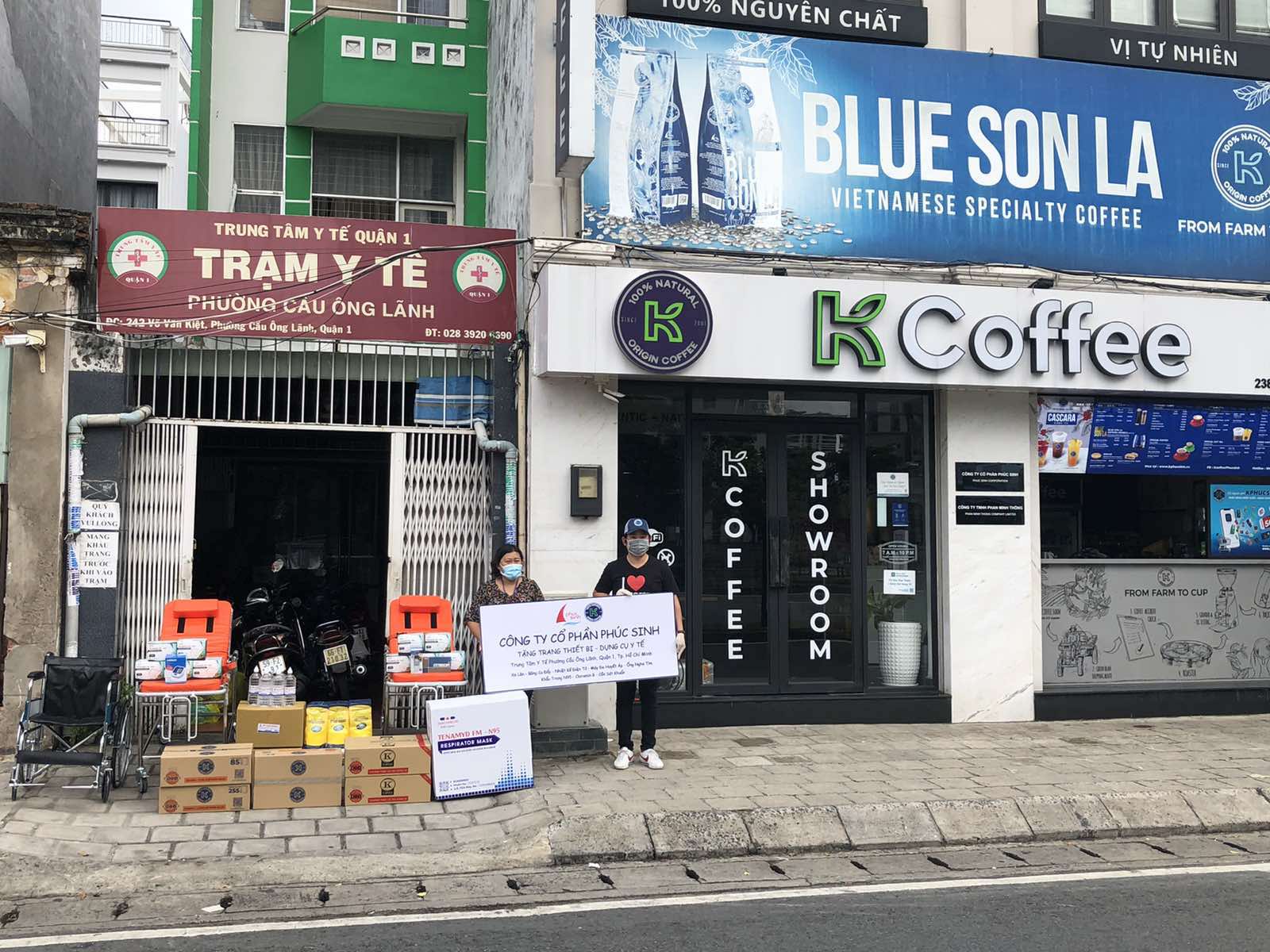 PHÚC SINH TẶNG TRANG THIẾT BỊ - DỤNG CỤ Y TẾ TRUNG TÂM Y TẾ PHƯỜNG CẦU ÔNG LÃNH THÁNG 8 2021