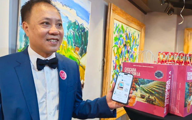 Một doanh nghiệp biến vỏ cà phê thành trà hảo hạng, bán giá 1,5 triệu đồng/kg