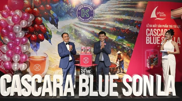 Phúc Sinh chế biến vỏ cà phê thành trà hảo hạng