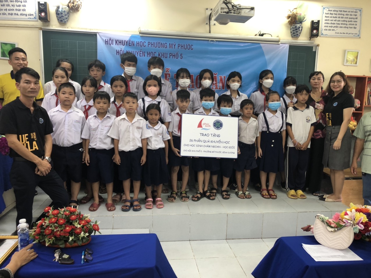 PHÚC SINH TRAO TẶNG QUÀ KHUYẾN HỌC 2023 PHƯỜNG MỸ PHƯỚC, BÌNH DƯƠNG